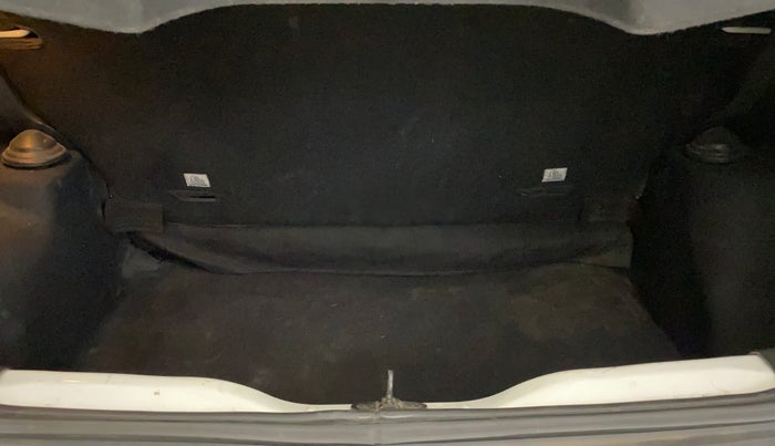 2021 Tata PUNCH CREATIVE AMT 1.2 RTN DUAL TONE, Petrol, Automatic, 31,940 km, Boot Inside