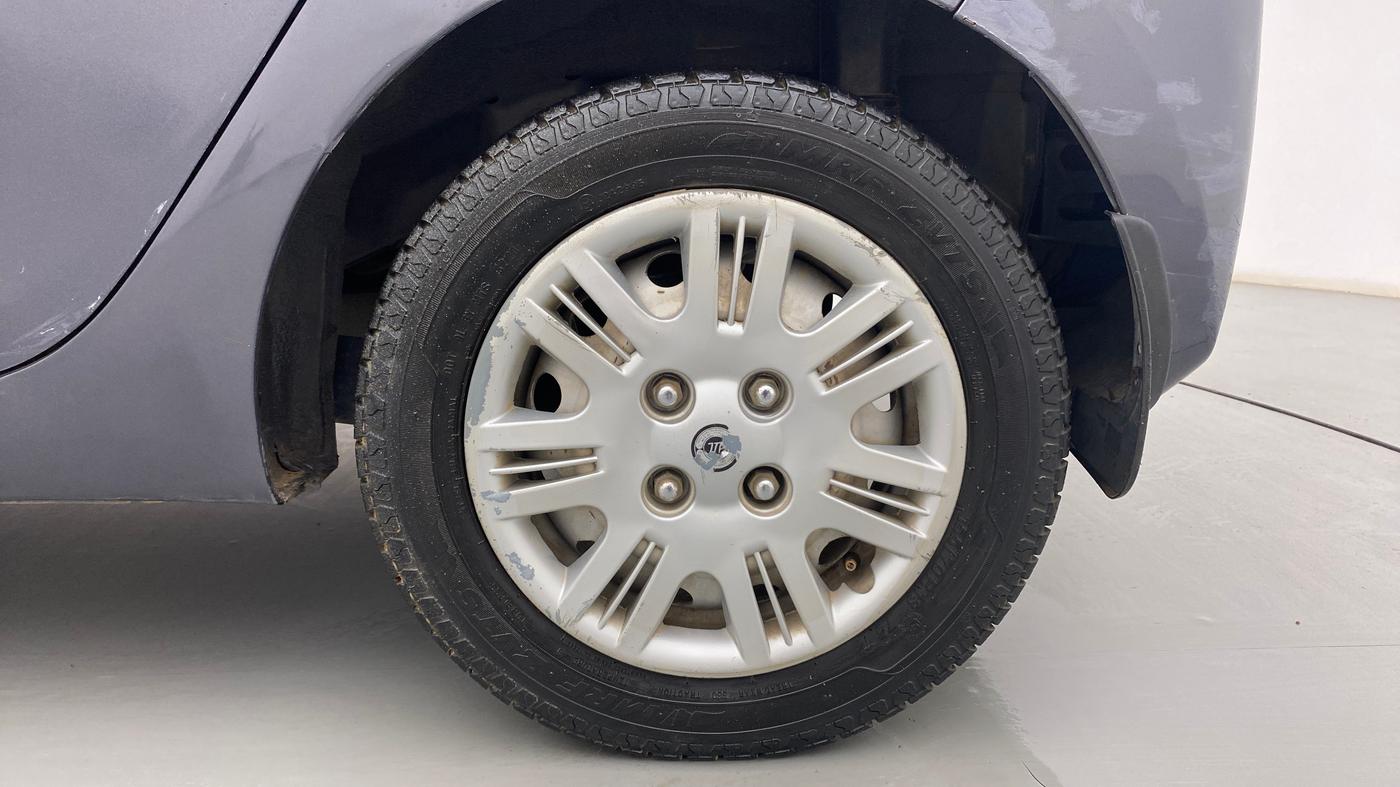 2018 Hyundai Eon ERA +, Petrol, Manual, 86,197 km, Left Rear Wheel