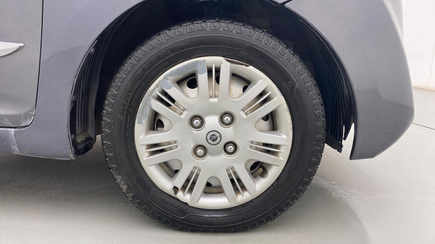 2018 Hyundai Eon ERA +, Petrol, Manual, 86,197 km, Right Front Wheel