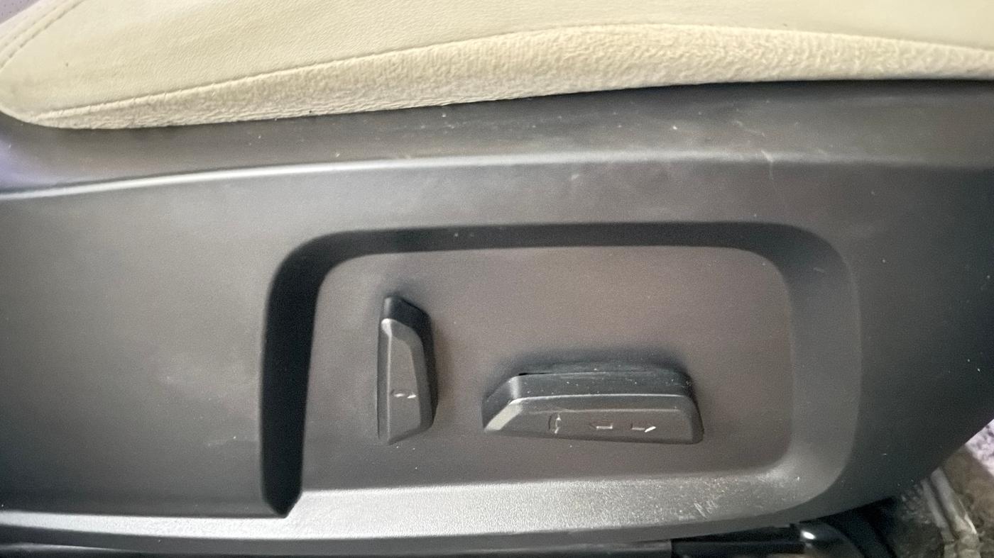 2021 Tata Safari XZ PLUS, Diesel, Manual, 45,408 km, Driver Side Adjustment Panel