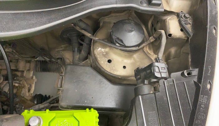 2013 Hyundai Eon ERA +, Petrol, Manual, 64,747 km, Right Apron - Apron minor rusted