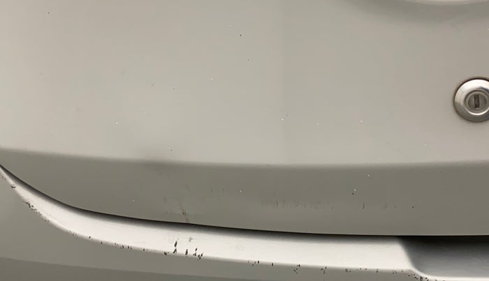 2013 Hyundai Eon ERA +, Petrol, Manual, 64,747 km, Dicky (Boot door) - Minor scratches
