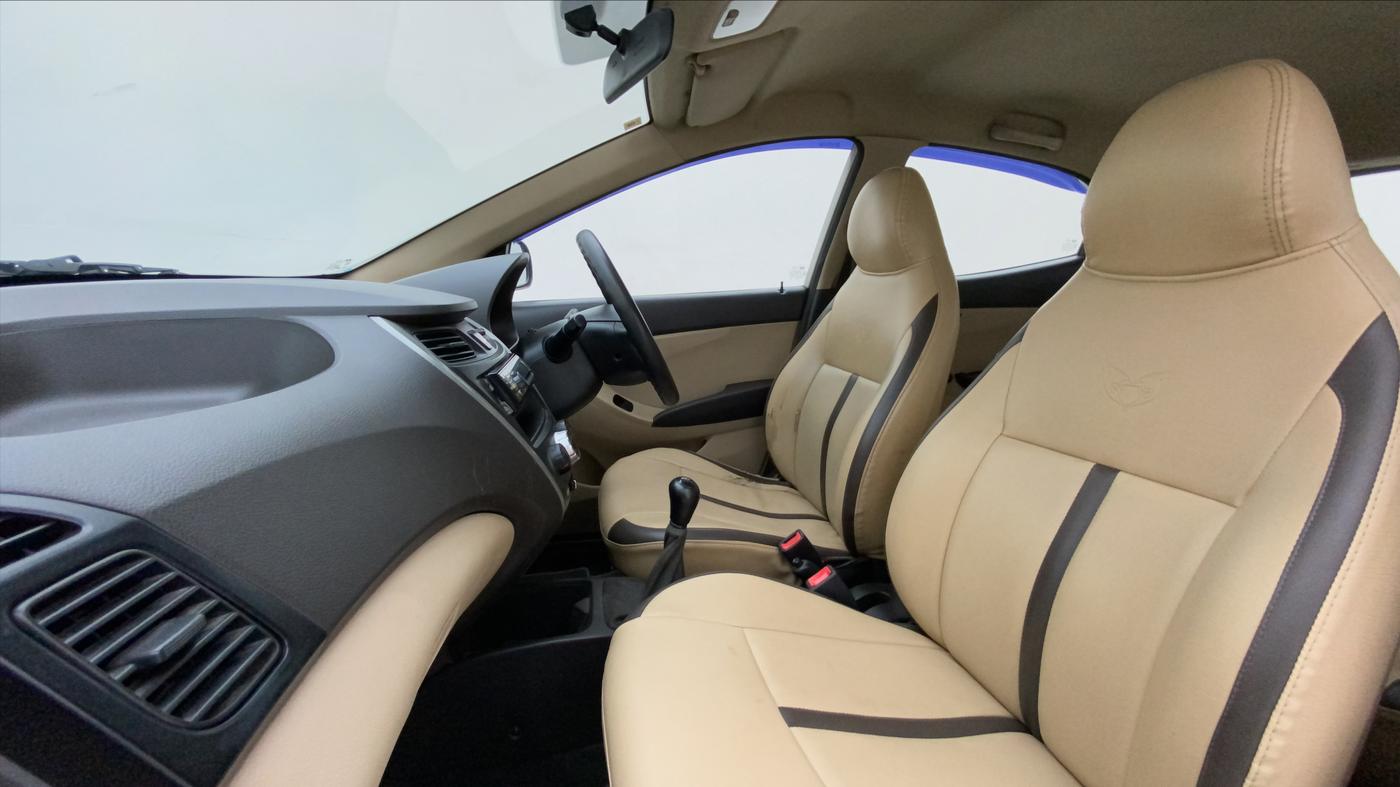 2013 Hyundai Eon ERA +, Petrol, Manual, 64,747 km, Right Side Front Door Cabin