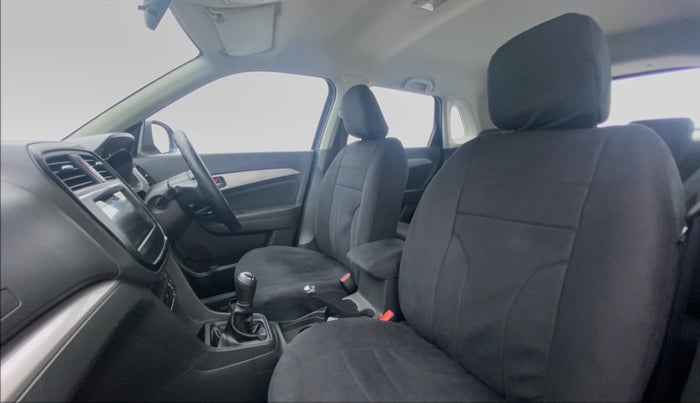2016 Maruti Vitara Brezza ZDI PLUS, Diesel, Manual, 97,431 km, Right Side Front Door Cabin View