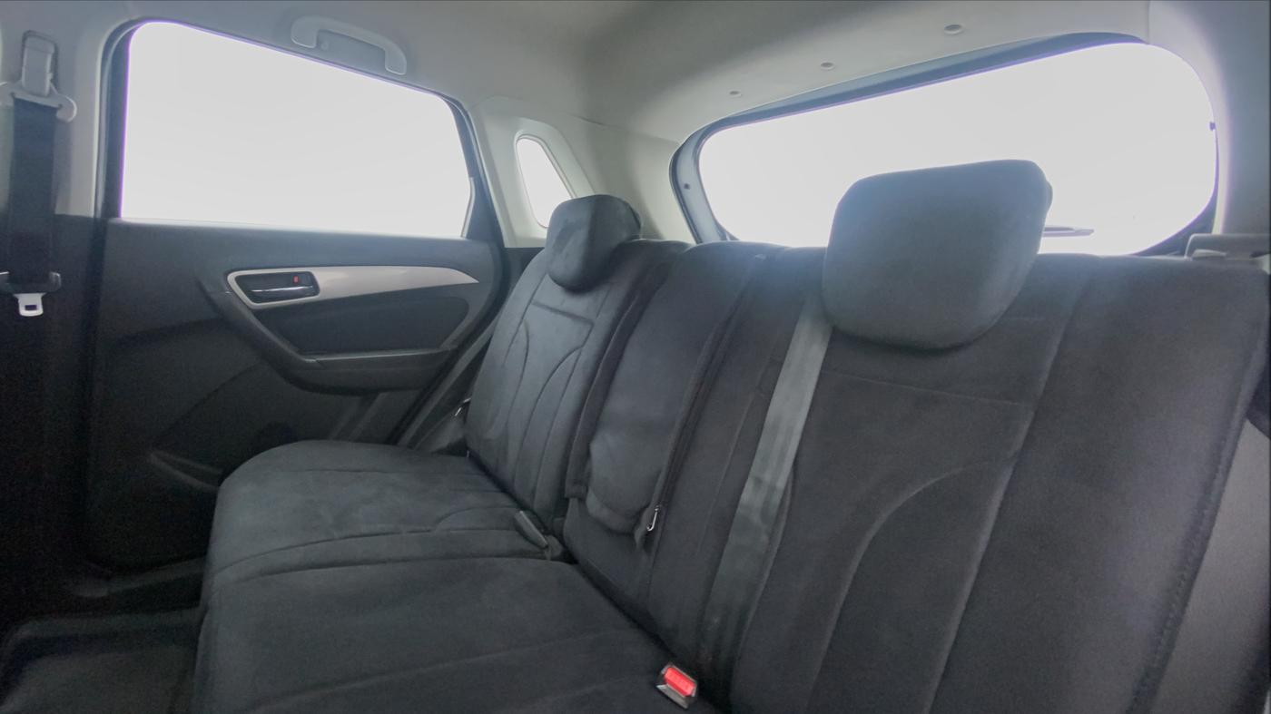 2016 Maruti Vitara Brezza ZDI PLUS, Diesel, Manual, 97,431 km, Right Side Door Cabin View