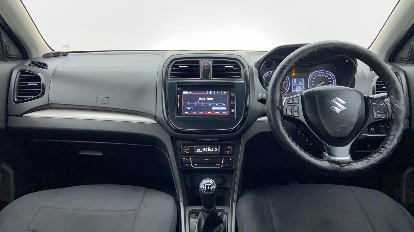 2016 Maruti Vitara Brezza ZDI PLUS, Diesel, Manual, 97,431 km, Dashboard View