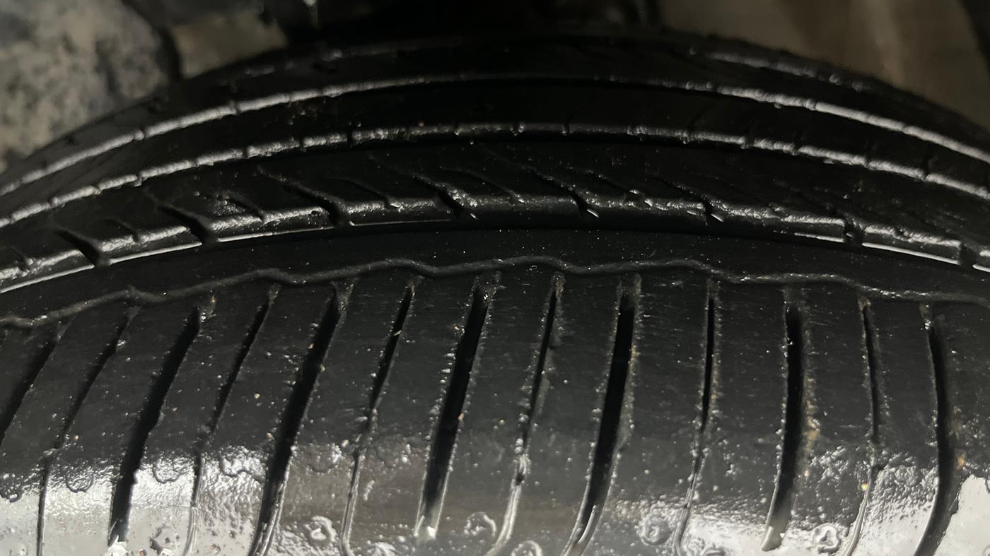 2023 MG ASTOR  SMART BLACK STORM EDITION , Petrol, Manual, 24,497 km, Left Front Tyre Tread