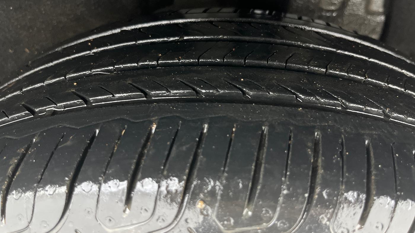 2023 MG ASTOR  SMART BLACK STORM EDITION , Petrol, Manual, 24,497 km, Left Rear Tyre Tread