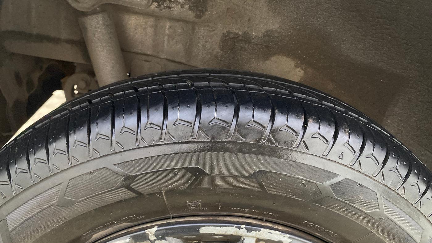 2013 Maruti Wagon R 1.0 LXI CNG, CNG, Manual, 72,871 km, Right Rear Tyre Tread