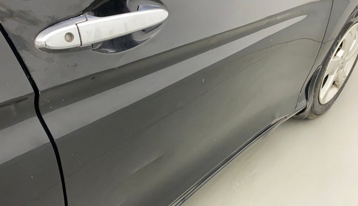 2014 Honda City 1.5L I-VTEC V MT, Petrol, Manual, 1,05,662 km, Driver-side door - Slightly dented