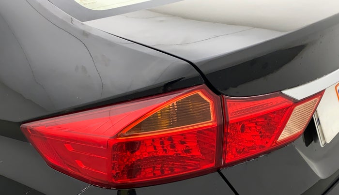 2014 Honda City 1.5L I-VTEC V MT, Petrol, Manual, 1,05,662 km, Left tail light - Minor scratches