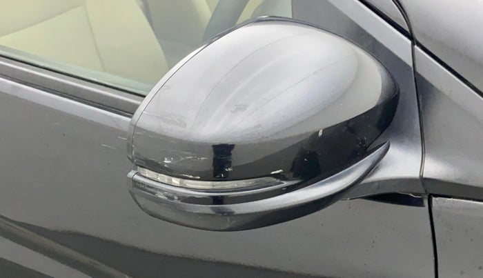 2014 Honda City 1.5L I-VTEC V MT, Petrol, Manual, 1,05,662 km, Right rear-view mirror - Folding motor not working
