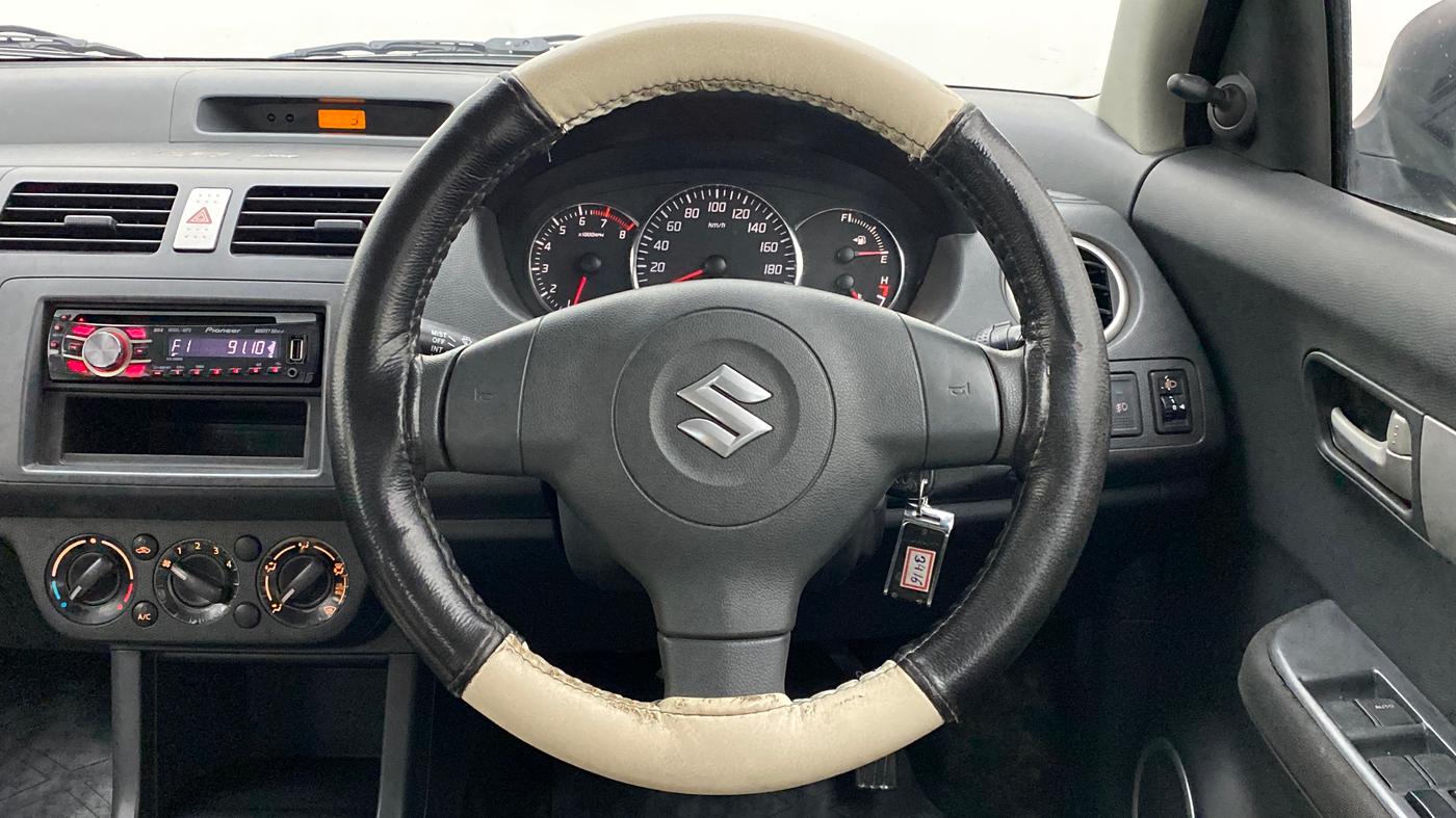2010 Maruti Swift VXI D, Petrol, Manual, 36,650 km, Steering Wheel Close Up