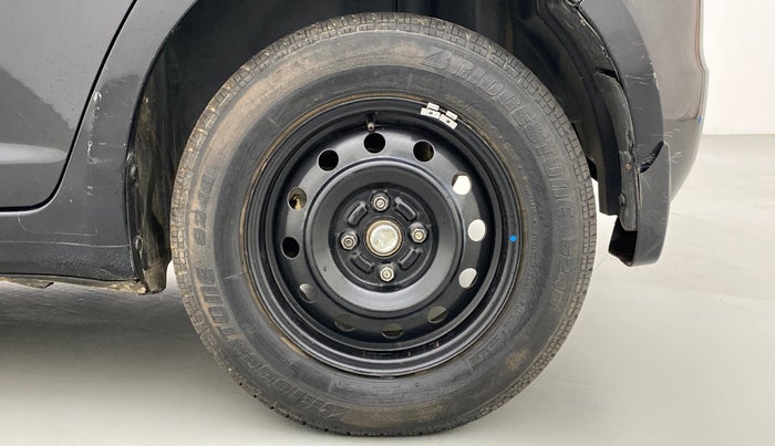2010 Maruti Swift VXI D, Petrol, Manual, 36,650 km, Left Rear Wheel