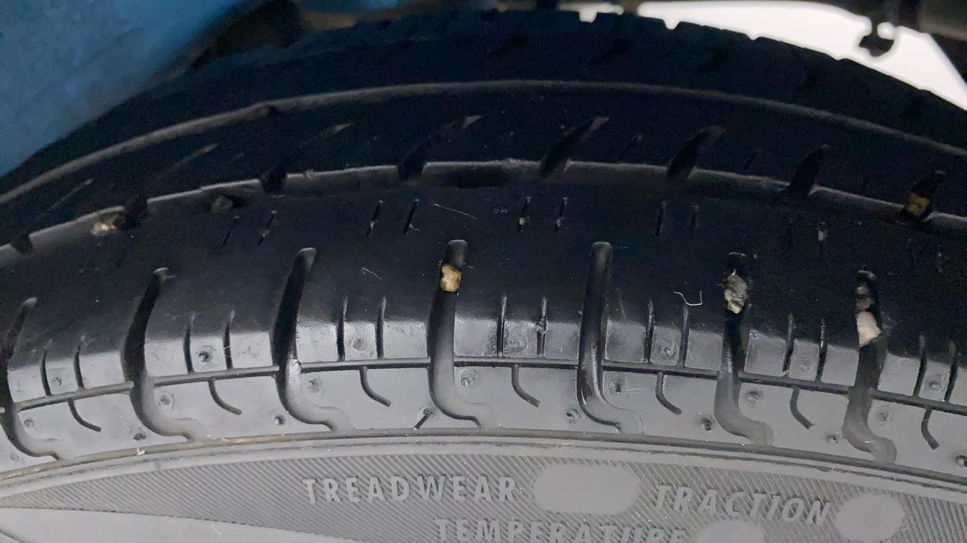 2011 Maruti A Star ZXI, Petrol, Manual, 90,245 km, Left Rear Tyre Tread