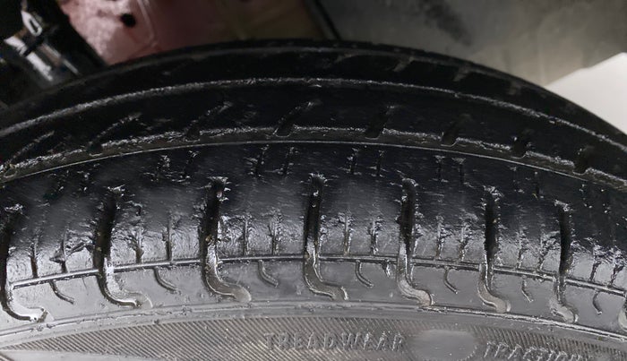 2018 Renault Kwid RXT 1.0 EASY-R AT OPTION, Petrol, Automatic, 46,807 km, Right Front Tyre Tread