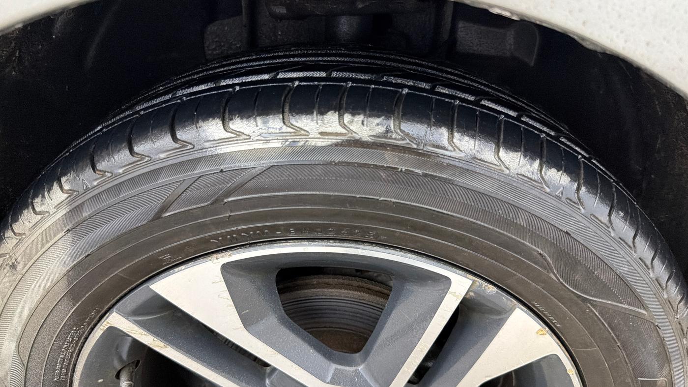 2019 Tata TIGOR XZ PLUS PETROL, Petrol, Manual, 68,316 km, Right Front Tyre Tread