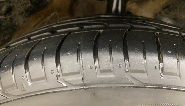 2020 MG HECTOR SHARP 1.5 DCT PETROL, Petrol, Automatic, 48,237 km, Right Front Tyre Tread