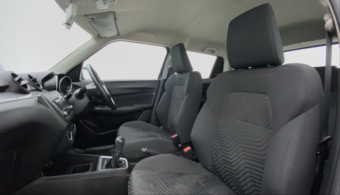 2018 Maruti Swift VXI D, Petrol, Manual, 36,535 km, Right Side Front Door Cabin