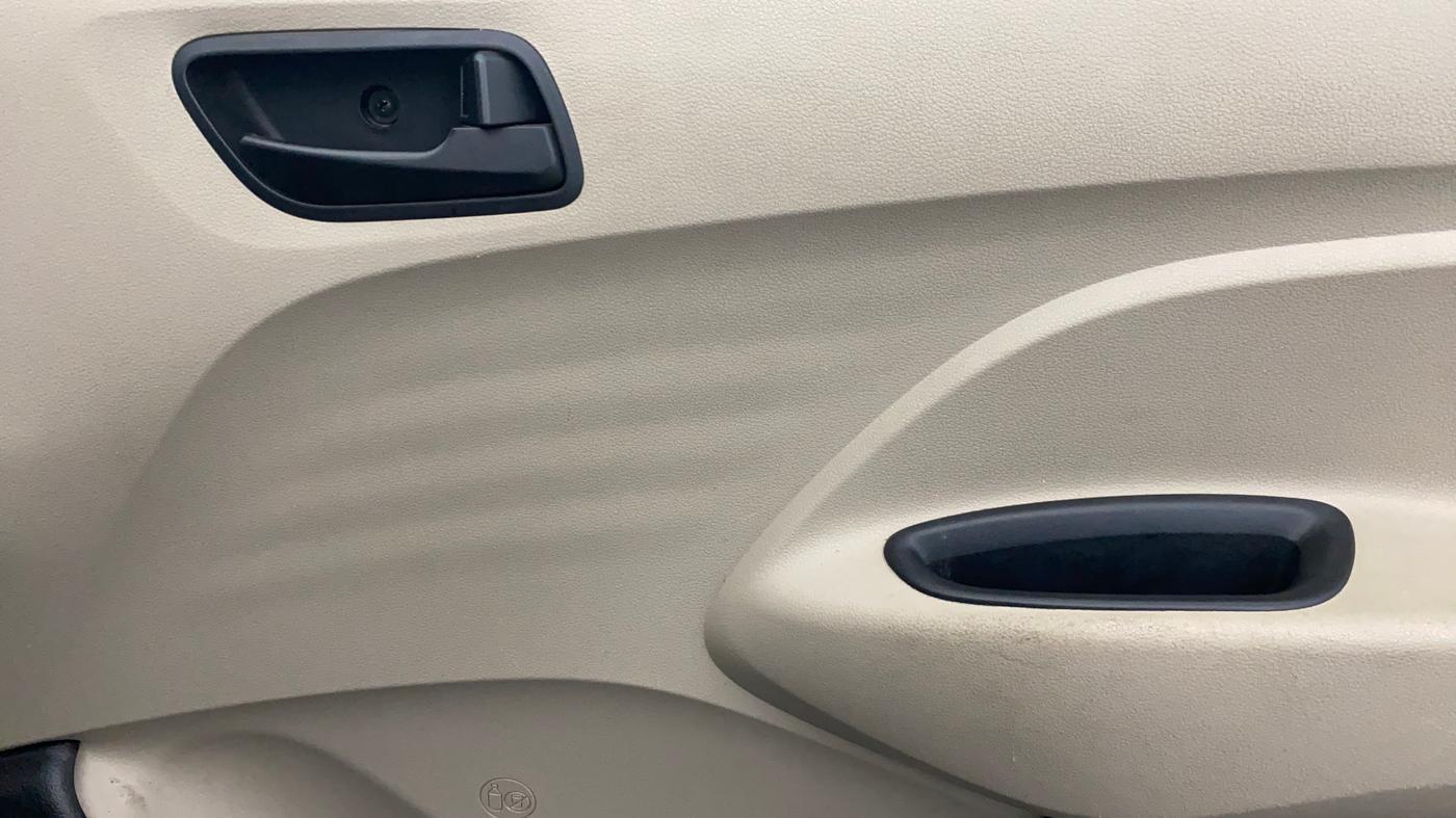 2022 Hyundai NEW SANTRO SPORTZ MT, Petrol, Manual, 23,104 km, Driver Side Door Panels Control