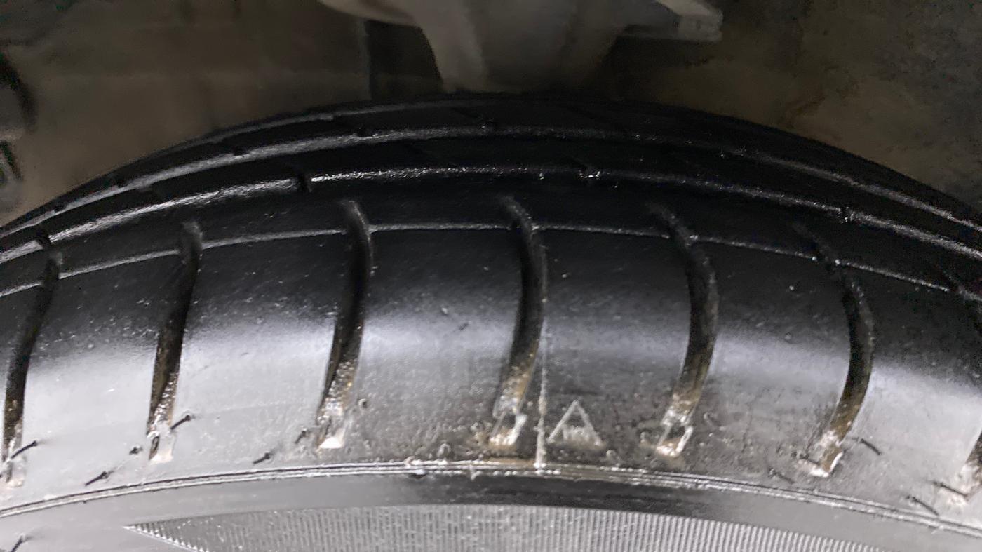 2013 Hyundai i10 MAGNA 1.2 KAPPA2, Petrol, Manual, 35,866 km, Left Front Tyre Tread