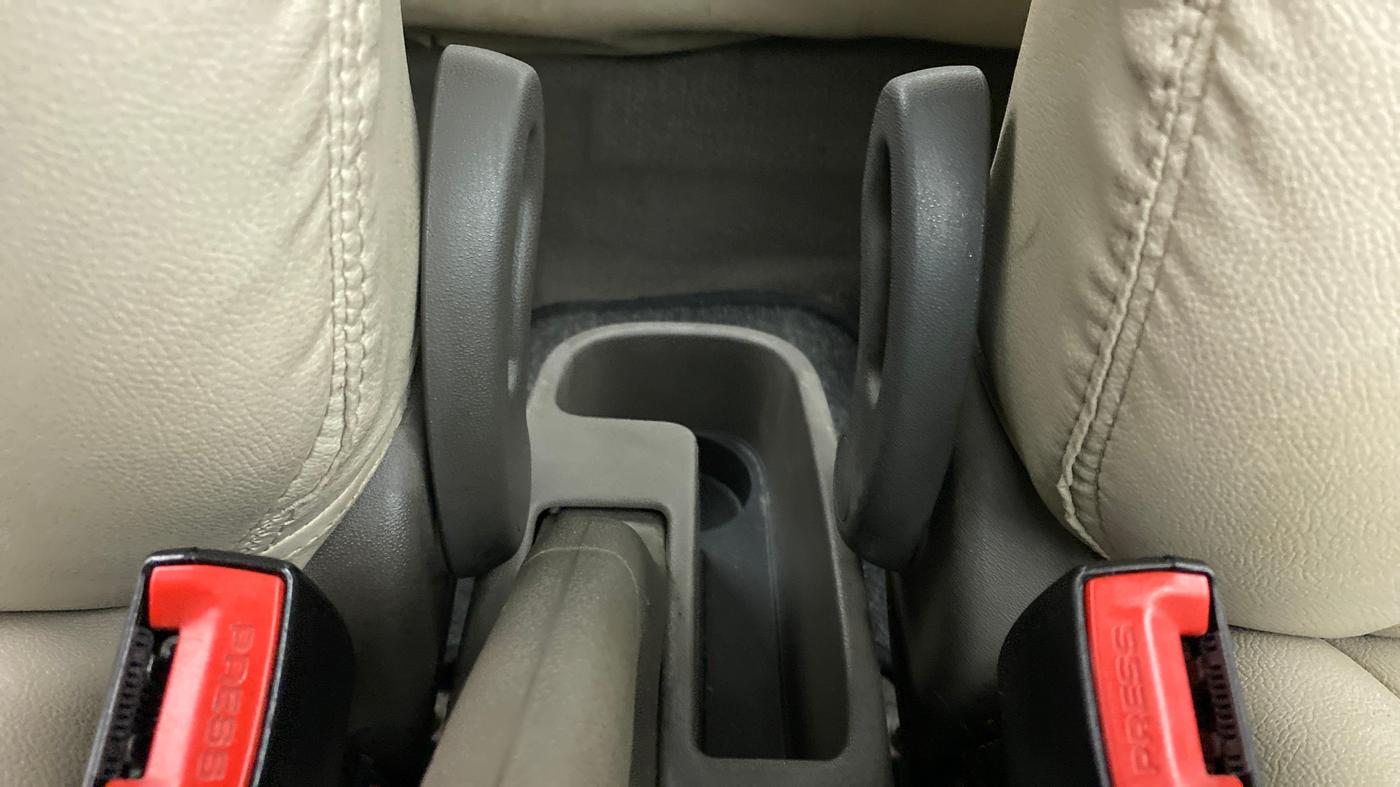 2013 Hyundai i10 MAGNA 1.2 KAPPA2, Petrol, Manual, 35,866 km, Driver Side Adjustment Panel
