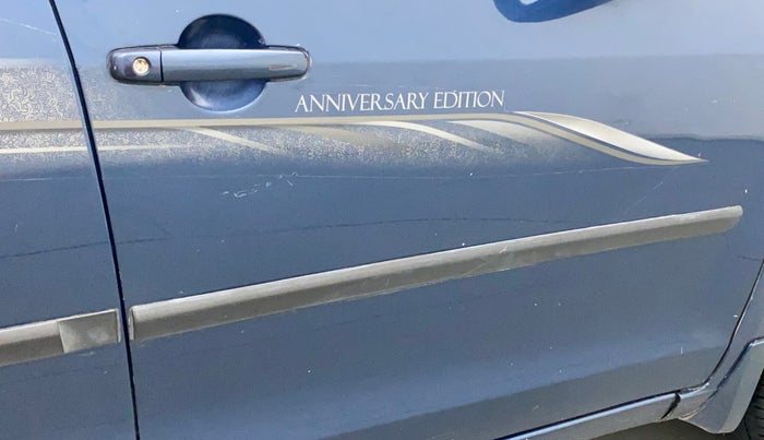2014 Maruti Ertiga VXI, Petrol, Manual, 52,361 km, Driver-side door - Slightly dented