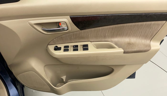 2014 Maruti Ertiga VXI, Petrol, Manual, 52,361 km, Driver Side Door Panels Control