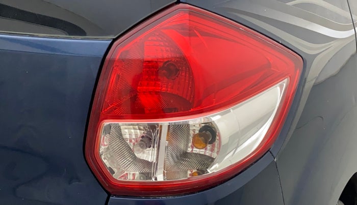 2014 Maruti Ertiga VXI, Petrol, Manual, 52,361 km, Right tail light - Minor scratches