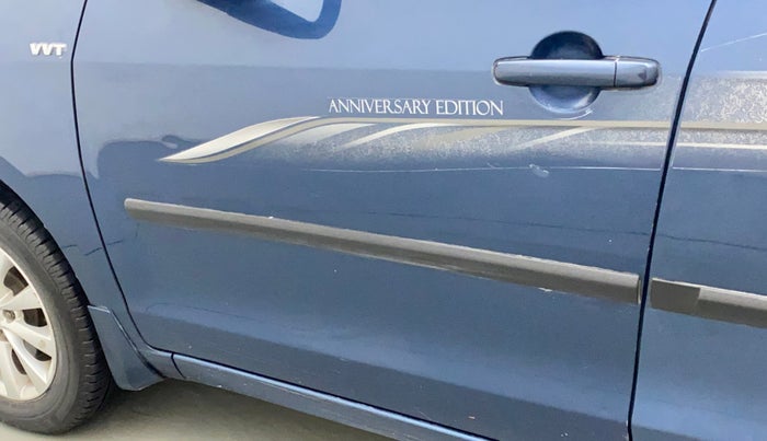 2014 Maruti Ertiga VXI, Petrol, Manual, 52,361 km, Front passenger door - Slightly dented