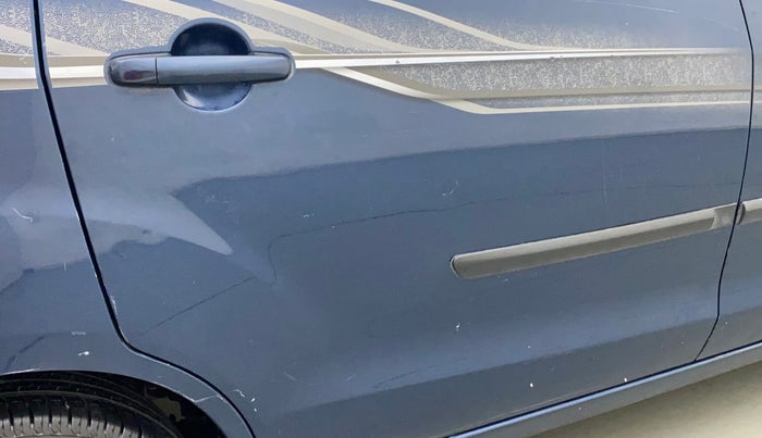 2014 Maruti Ertiga VXI, Petrol, Manual, 52,361 km, Right rear door - Slightly dented