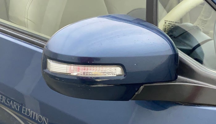 2014 Maruti Ertiga VXI, Petrol, Manual, 52,361 km, Right rear-view mirror - Minor scratches