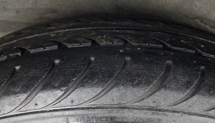 2013 Hyundai i10 SPORTZ 1.2 AT KAPPA2, Petrol, Automatic, 12,030 km, Right Rear Tyre Tread