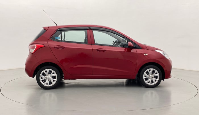 2017 Hyundai Grand i10 SPORTZ 1.2 KAPPA VTVT, Petrol, Manual, 50,774 km, Right Side View