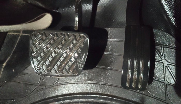 2016 Renault Duster 110 PS RXZ 4X2 AMT DIESEL, Diesel, Automatic, 86,316 km, Pedals