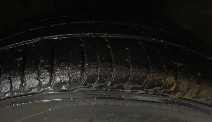 2020 Tata ALTROZ XT PETROL, Petrol, Manual, 68,542 km, Right Front Tyre Tread