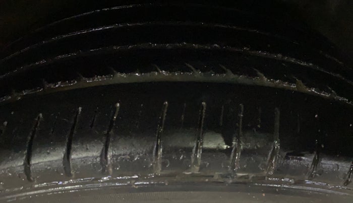 2020 Tata ALTROZ XT PETROL, Petrol, Manual, 68,542 km, Left Rear Tyre Tread