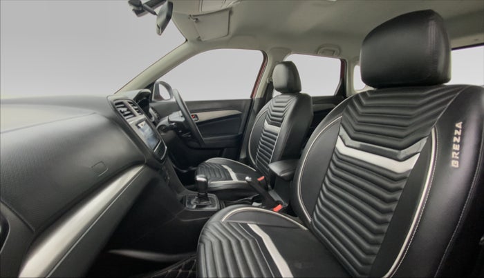2019 Maruti Vitara Brezza ZDI+ DUAL TONE AMT, Diesel, Automatic, 52,444 km, Right Side Front Door Cabin