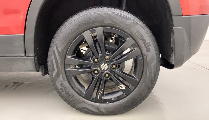 2019 Maruti Vitara Brezza ZDI+ DUAL TONE AMT, Diesel, Automatic, 52,444 km, Left Rear Wheel
