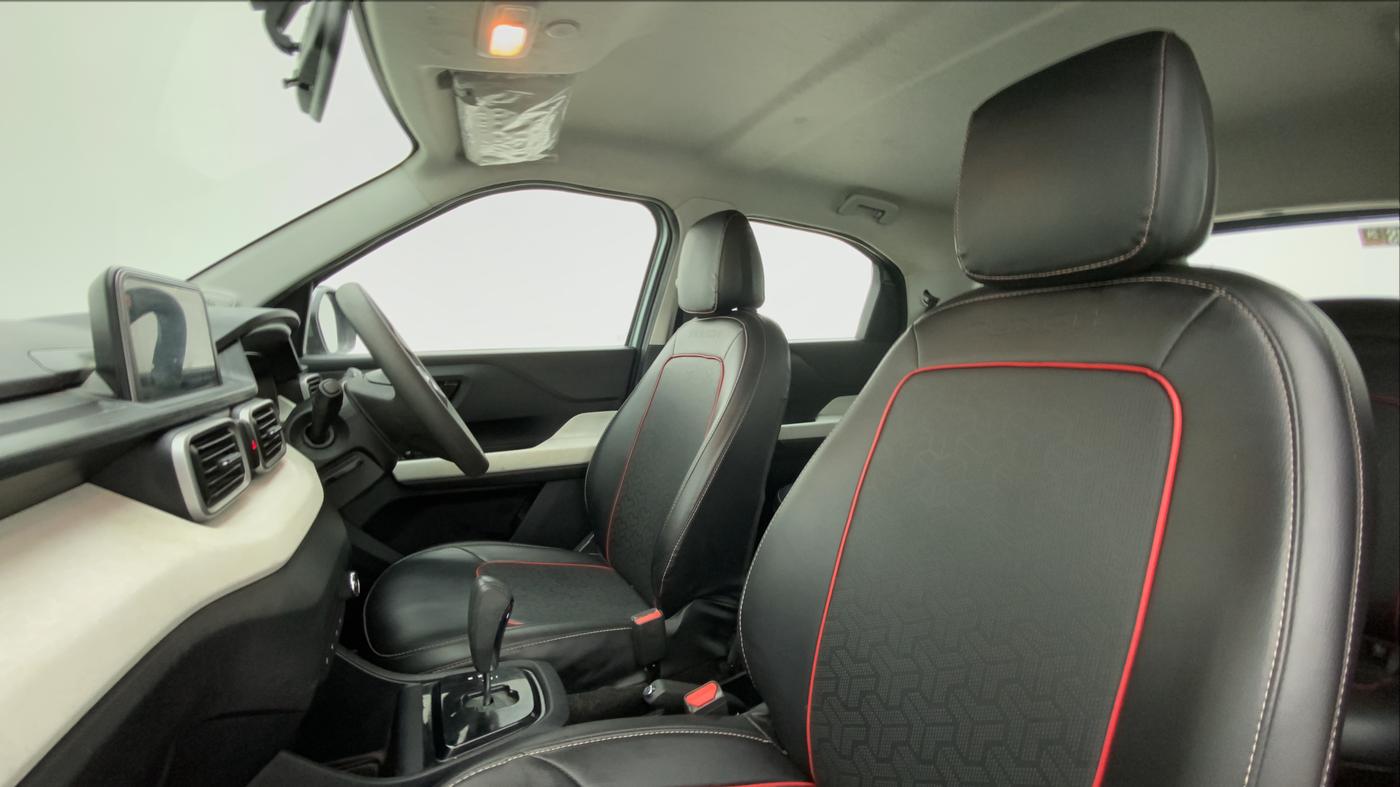 2021 Tata PUNCH ACCOMPLISHED AMT, Petrol, Automatic, 28,773 km, Right Side Front Door Cabin