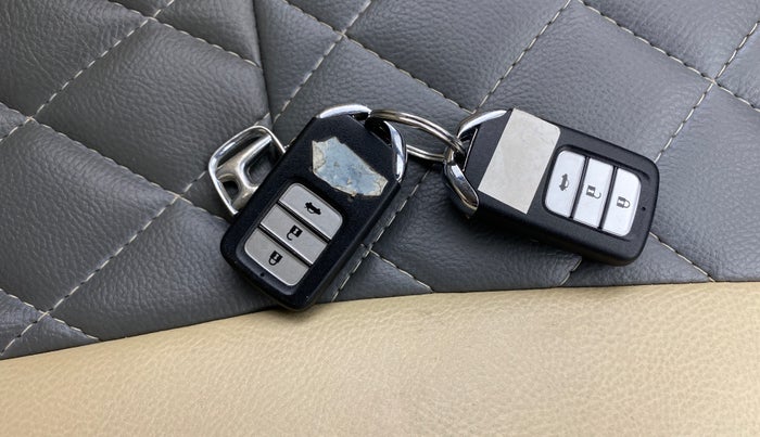 2018 Honda City 1.5L I-VTEC V MT, Petrol, Manual, 14,519 km, Key Close Up