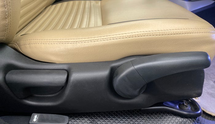 2019 Honda City VX MT PETROL, Petrol, Manual, 58,374 km, Driver Side Adjustment Panel