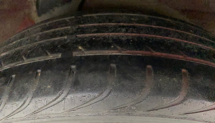 2011 Hyundai i20 MAGNA 1.2, Petrol, Manual, 97,224 km, Left Rear Tyre Tread