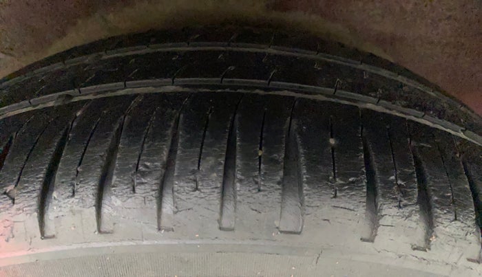2011 Hyundai i20 MAGNA 1.2, Petrol, Manual, 97,224 km, Right Rear Tyre Tread