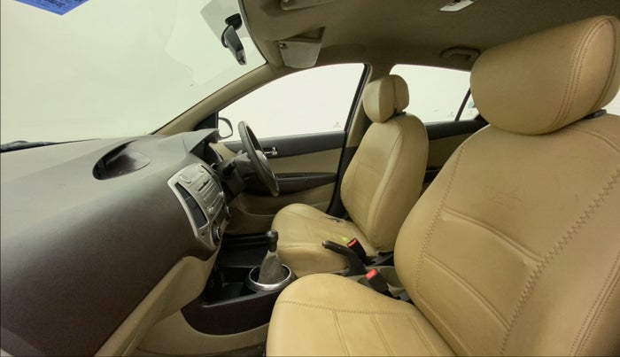 2011 Hyundai i20 MAGNA 1.2, Petrol, Manual, 97,224 km, Right Side Front Door Cabin