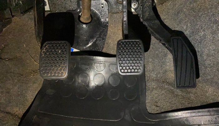 2015 Maruti Alto K10 LXI, Petrol, Manual, 65,172 km, Pedals