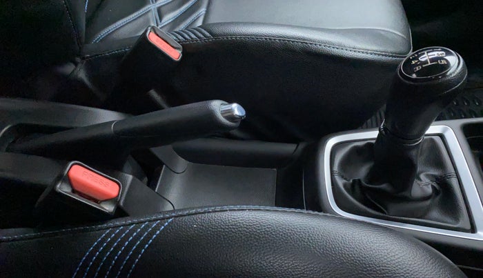2018 Maruti Swift VXI D, Petrol, Manual, 25,690 km, Gear Lever