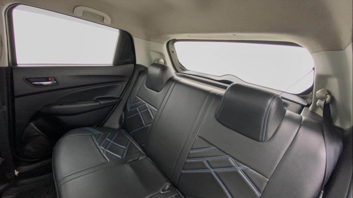 2018 Maruti Swift VXI D, Petrol, Manual, 25,690 km, Right Side Door Cabin View