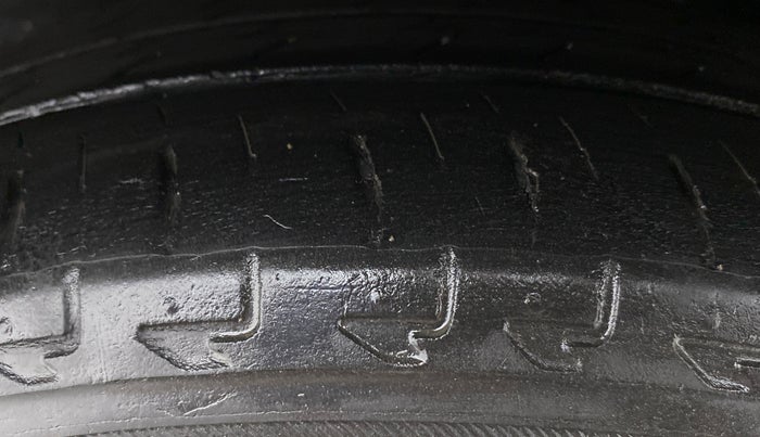 2017 Maruti IGNIS ALPHA 1.2 AMT, CNG, Automatic, 51,788 km, Left Rear Tyre Tread