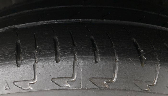 2017 Maruti IGNIS ALPHA 1.2 AMT, CNG, Automatic, 51,788 km, Right Rear Tyre Tread